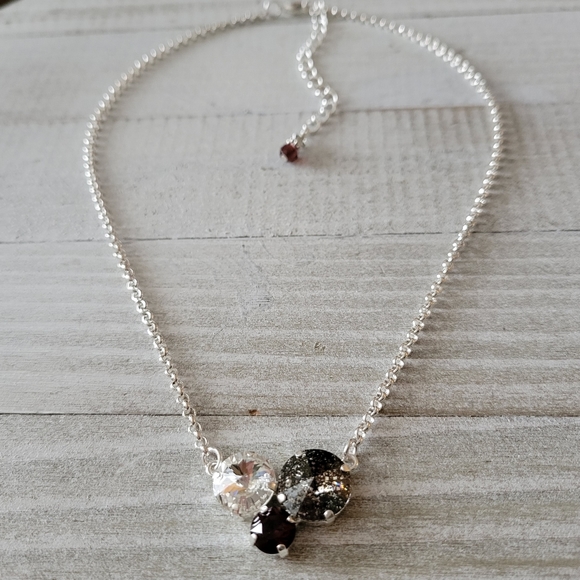 Austrian Crystal Cluster Pendant Necklace in Shiny Silver - Picture 2 of 10